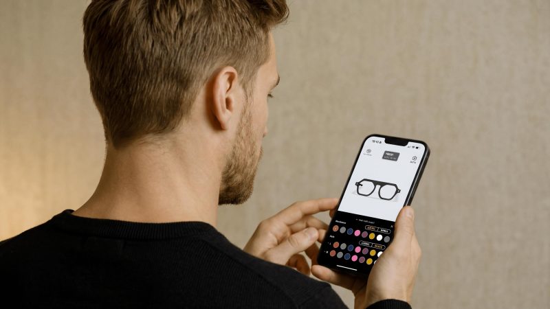 Yoru-Eyewear-Our-Apps-Hero